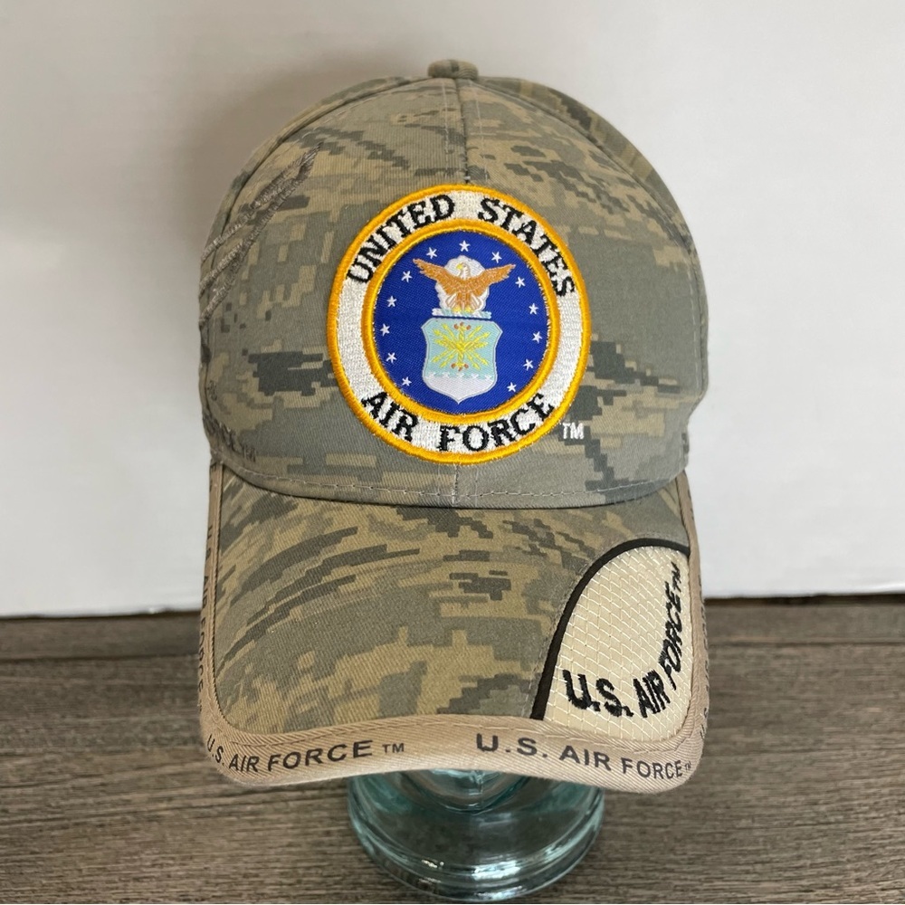 United States Air Force Camouflage Cap. Eagle. Men’s. Strap back. Used.